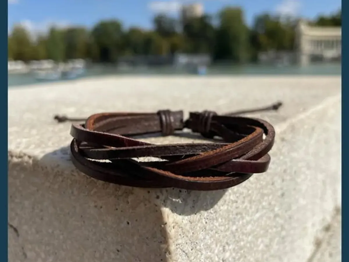 Pulseira em couro vegan