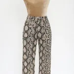 Calças Zara Efeito Pele de Cobra - Skinny Tamanho  1