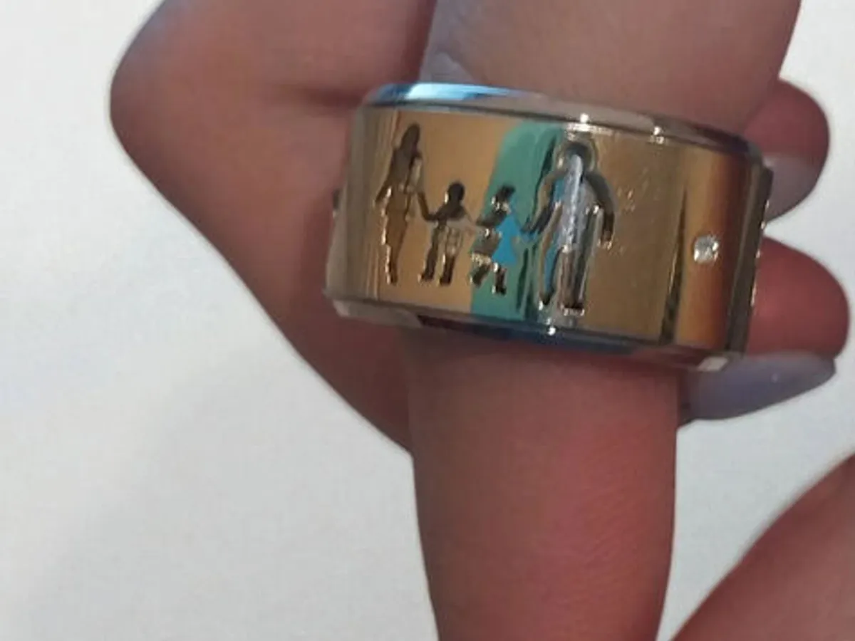 💍 Anel Giratório Dourado e Prateado Família