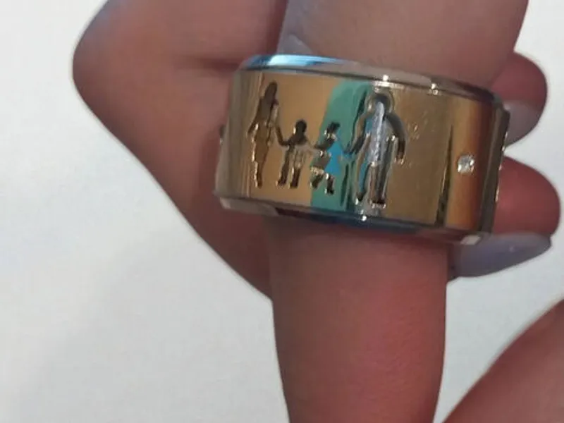 💍 Anel Giratório Dourado e Prateado Família