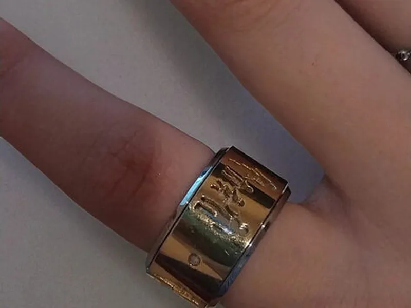 💍 Anel Giratório Dourado e Prateado Família