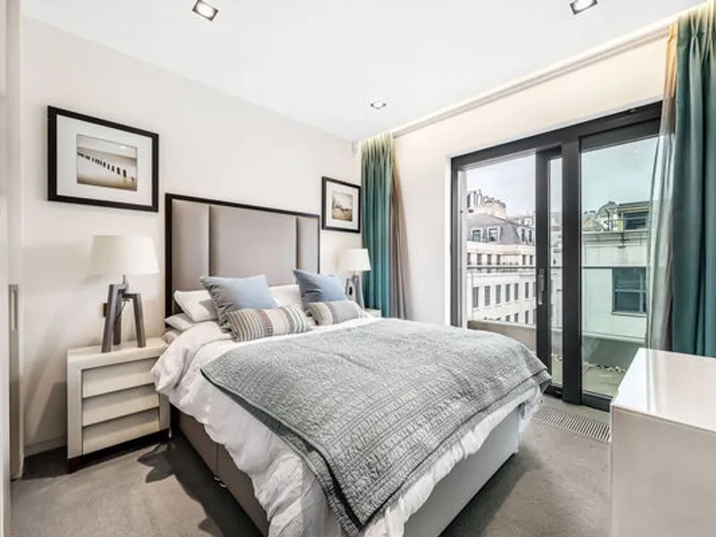 Piso de 3 dormitorios y 2 baños en alquiler