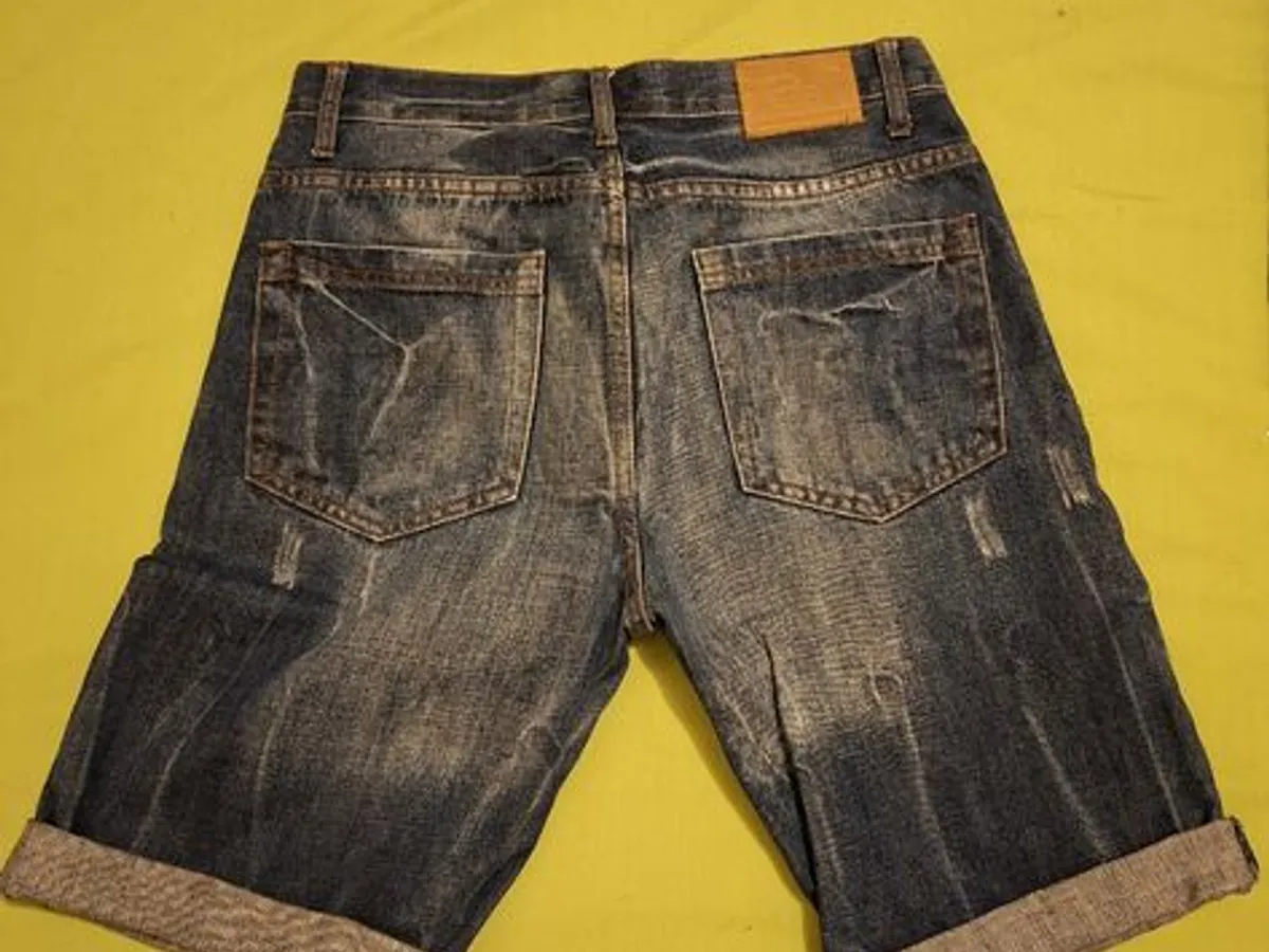 calções descontraídos em ganga