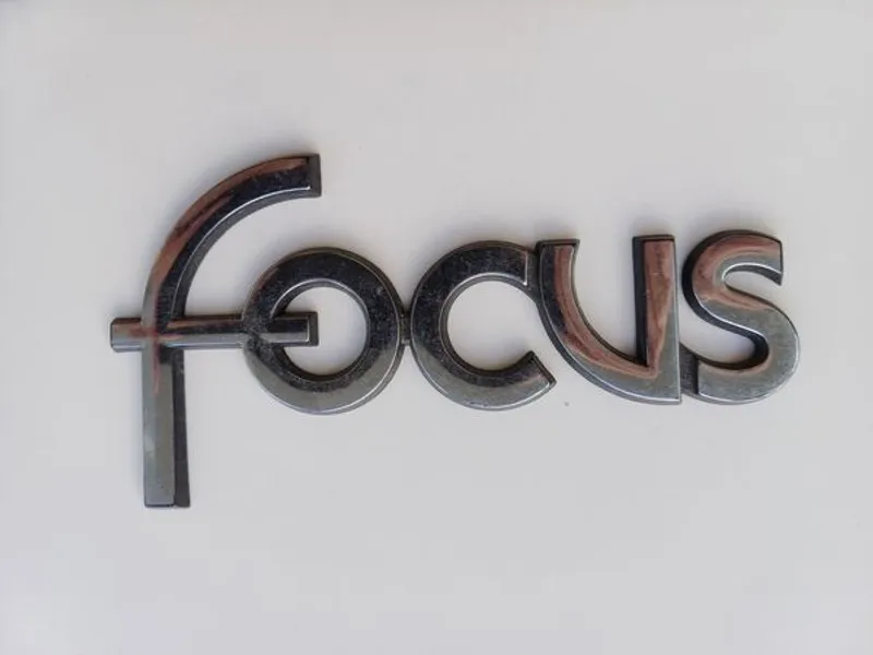 Emblema / Letras / Letring Focus 