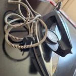 Ferro de engomar antigo 4