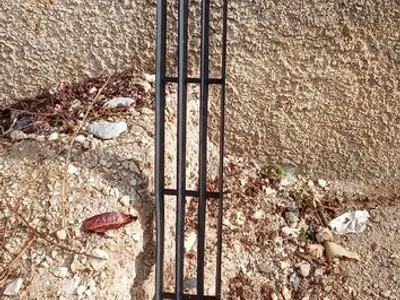 grelha inferior do para choques Renault Scenic 