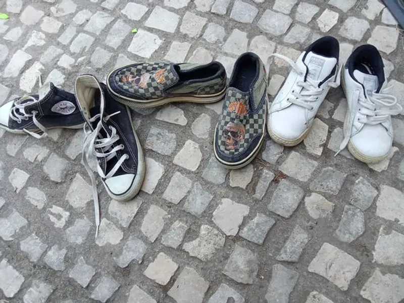 lote de calçado de criança 
