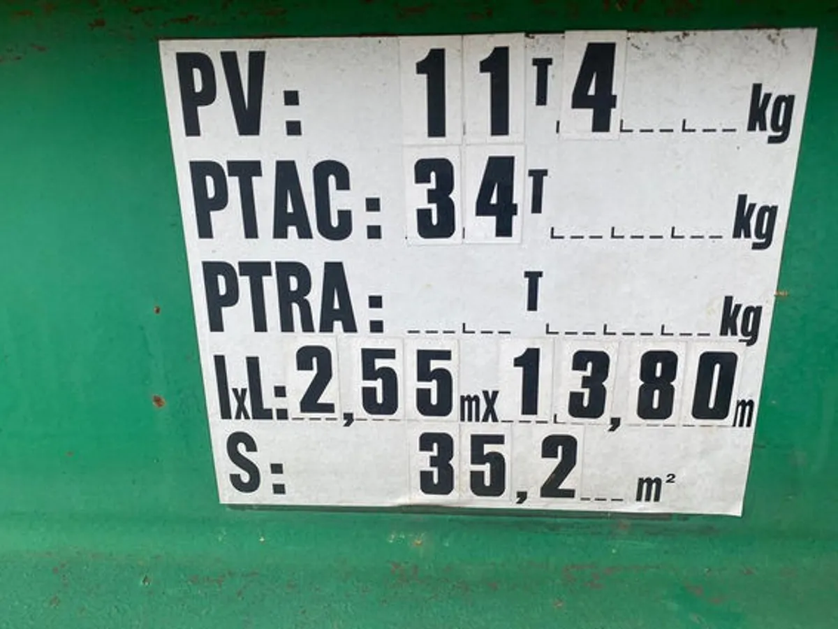 Semi-reboque CASTERA, 2012