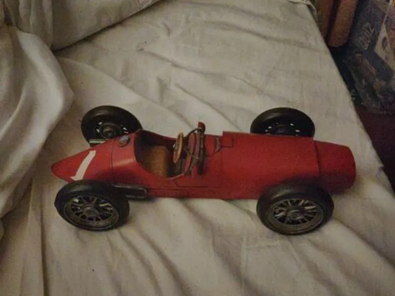 carro miniatura vintage muito raro 