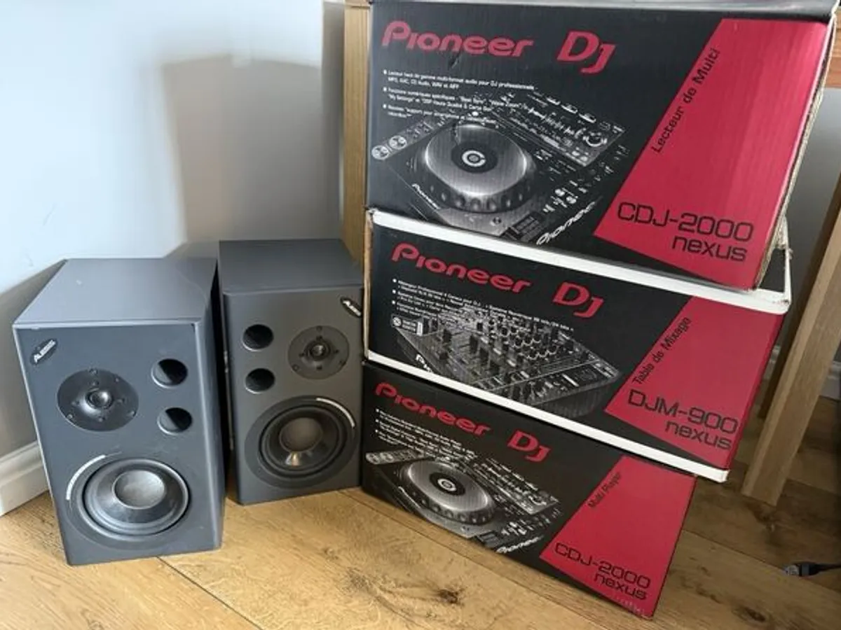 DJM900 Nexus e Colunas Ativas Cdj2000 Nexus X 2 Pl