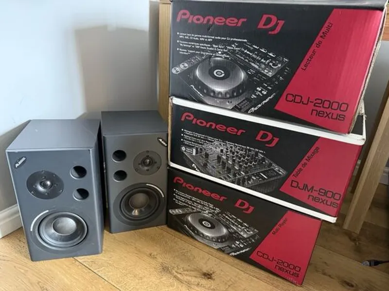 DJM900 Nexus e Colunas Ativas Cdj2000 Nexus X 2 Pl