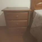 Vendo cama casal e mesas 5
