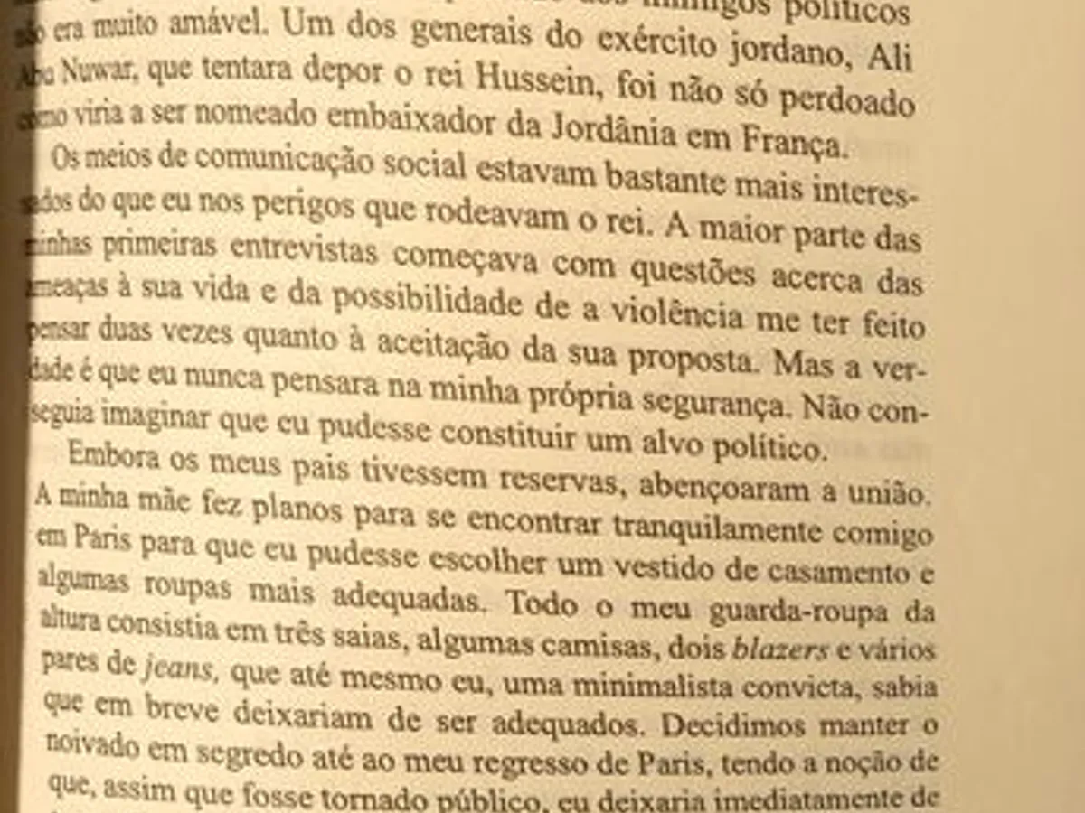 Memórias de uma Vida Inesperada - Rainha Noor