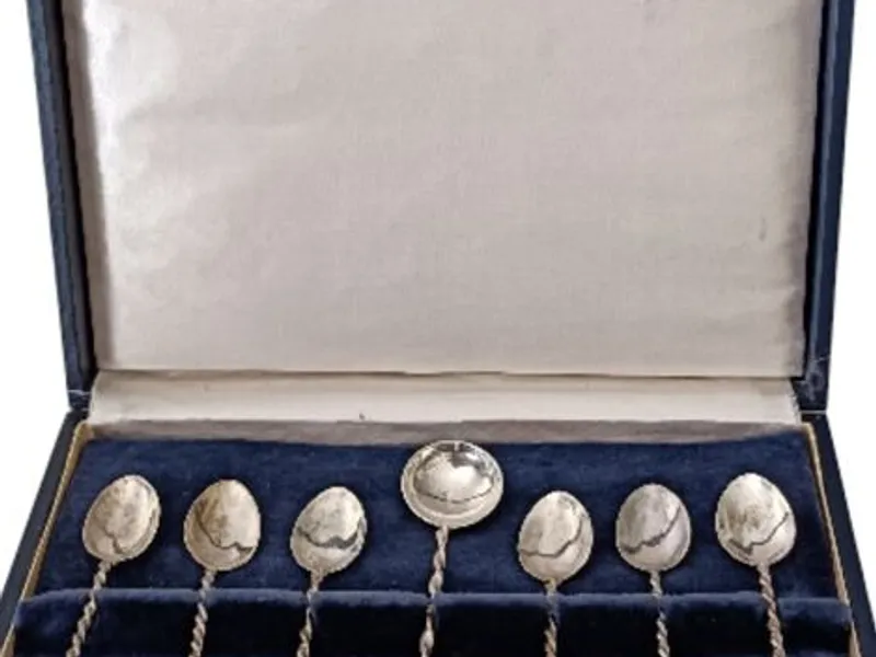 Colheres em Prata em Estojo