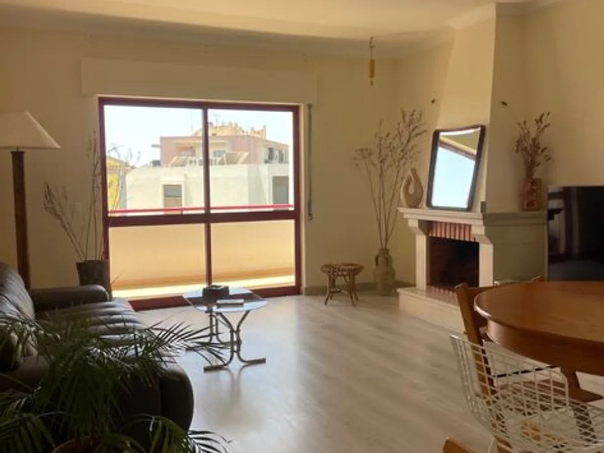Apartamento T3 vista mar em Montenegro 