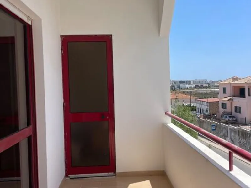 Apartamento T3 vista mar em Montenegro 