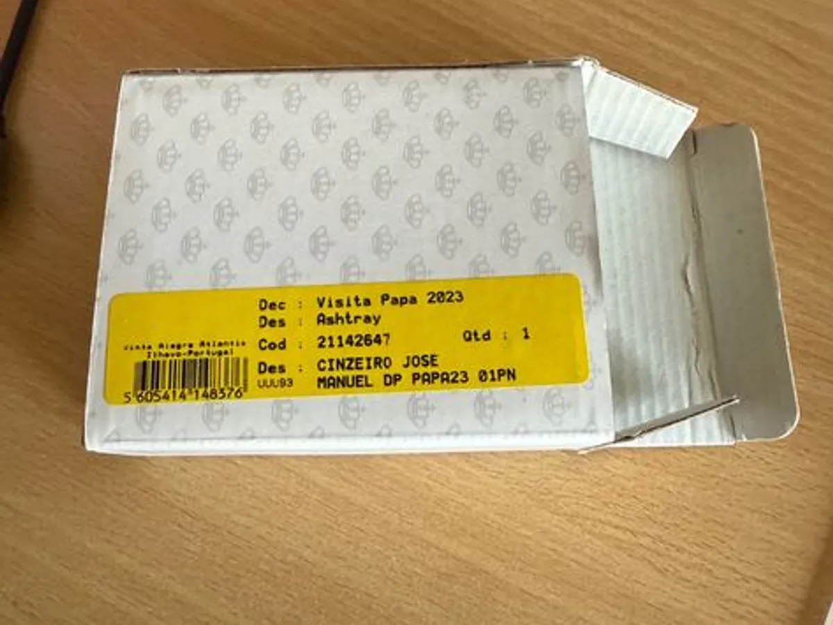 Porcelana Vista Alegre Papa Francisco