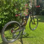 Bicicleta Santa Cruz V10 L MX / Carbono CC DH / Do 6