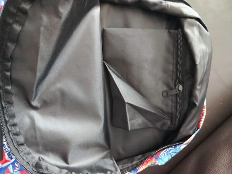 Mochila multicolorida da Ambar da coleção Inverse, NOVA. 