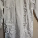 Bata médica ou escolar unisexo em bom estado  4