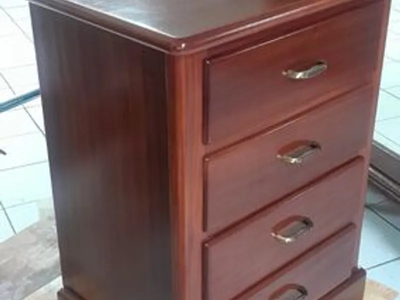 Mesinha de cabeceira nº 2