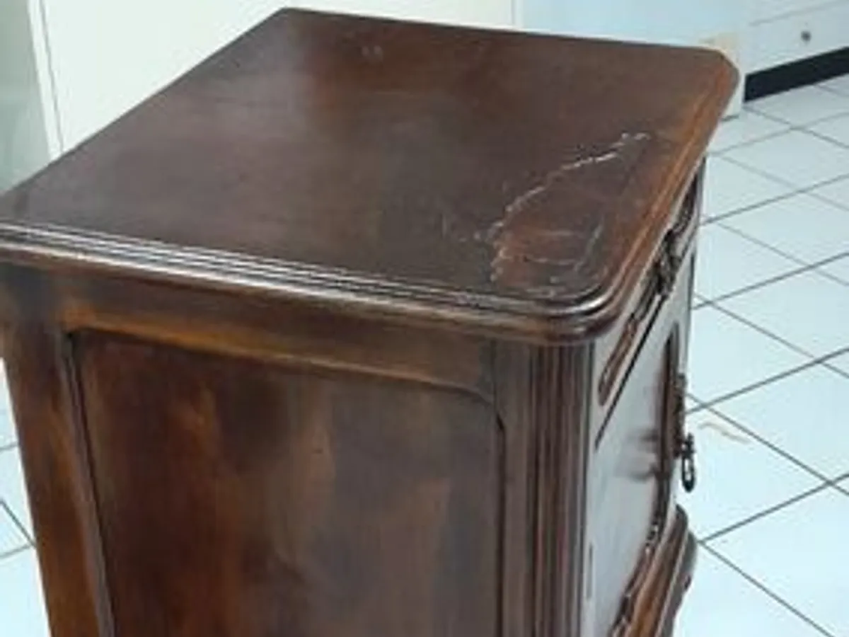 Mesinha de cabeceira nº 5