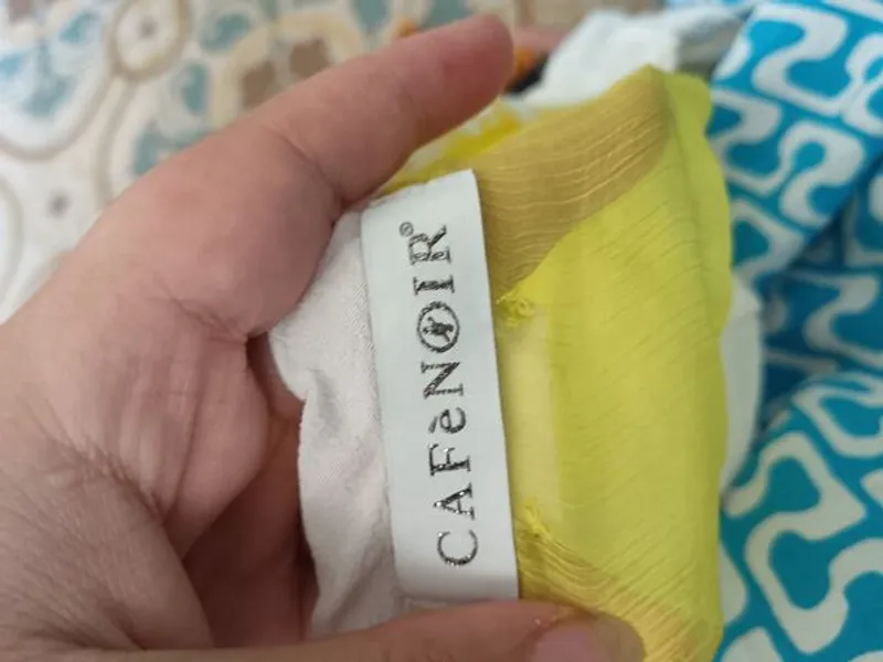 Blusa CAFèNOIR amarela com renda preta – nova