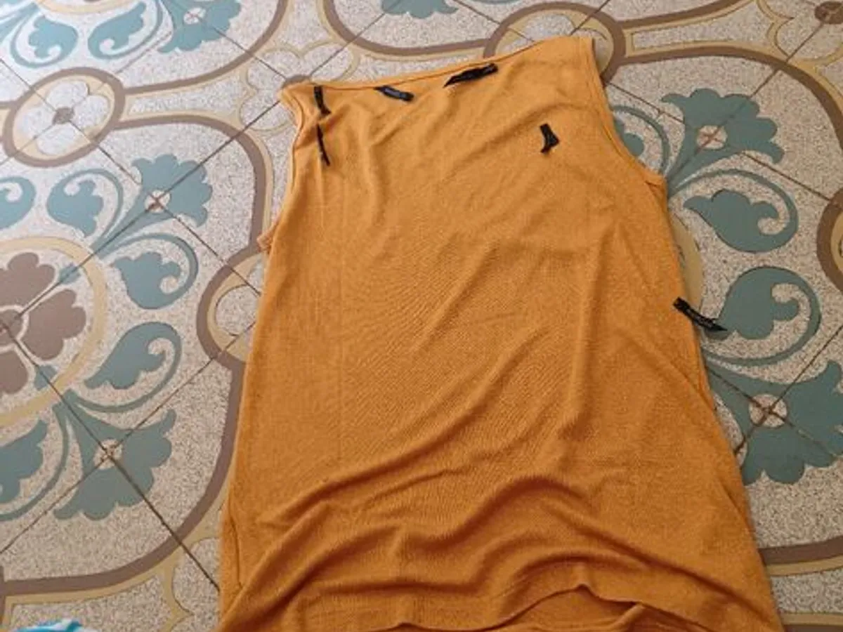 Blusa regata da marca MORGAN, cor laranja mostarda