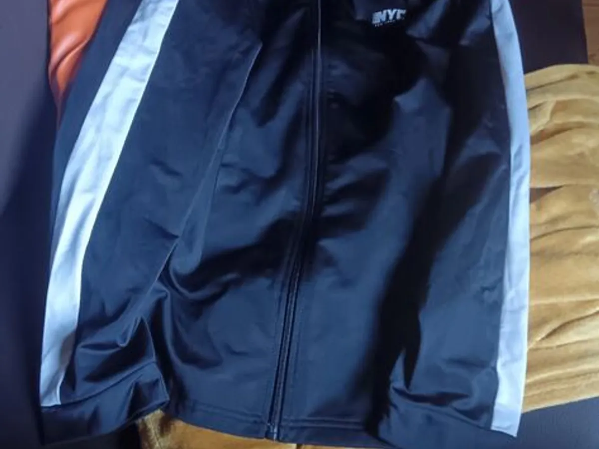 Casaco Umbro x Lefties – novo