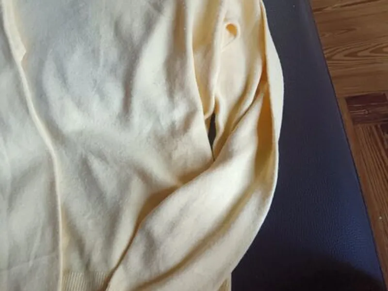 Suéter Vintage Armani Jeans – Lã Virgem – Amarelo (Ano 2000)
