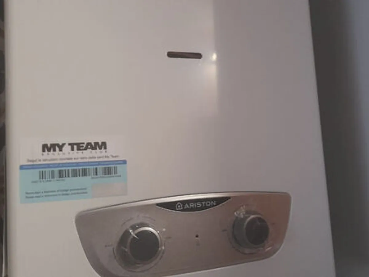 Esquentador à gás 11L Ariston- NOVO COM GARANTIA