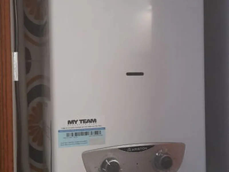 Esquentador à gás 11L Ariston- NOVO COM GARANTIA