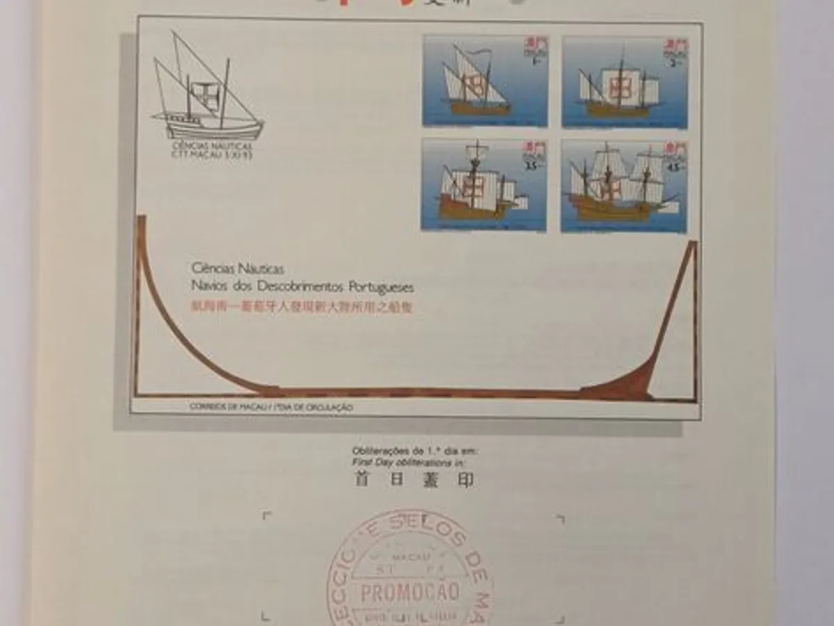 24 pagelas de Macau, com carimbo de Oferta