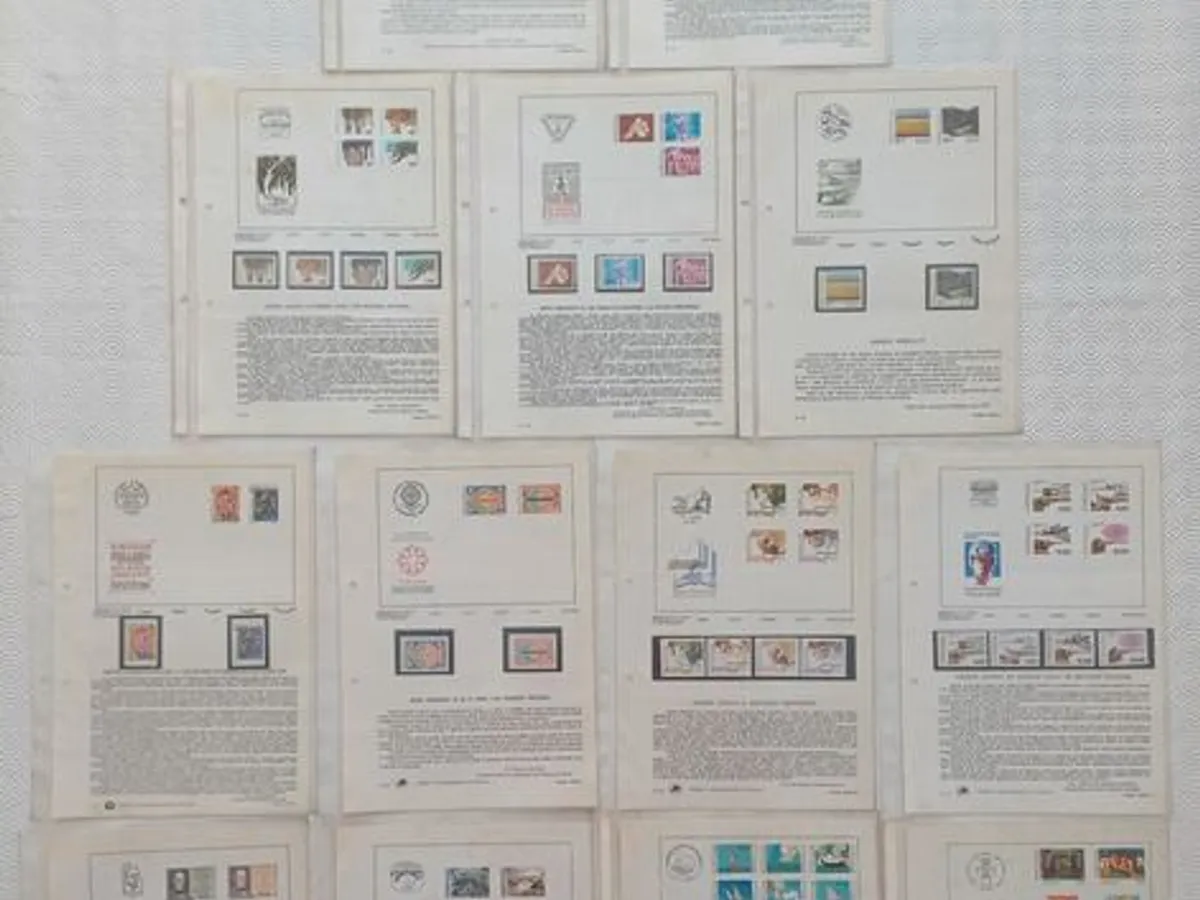 Filatelia - 63 Pagelas de Portugal, com selos – nº