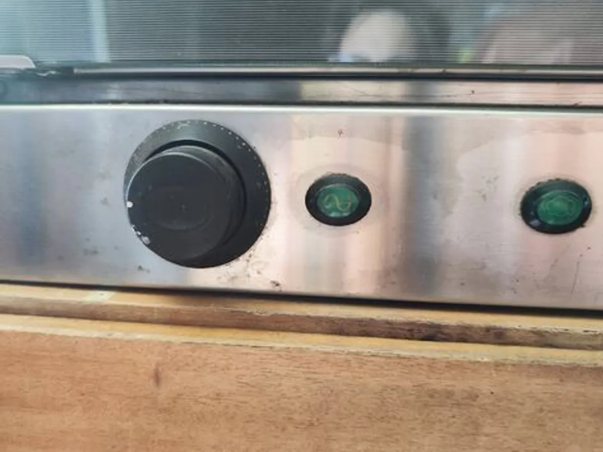 Forno Industrial ou Semi-industrial da marca UNOX 