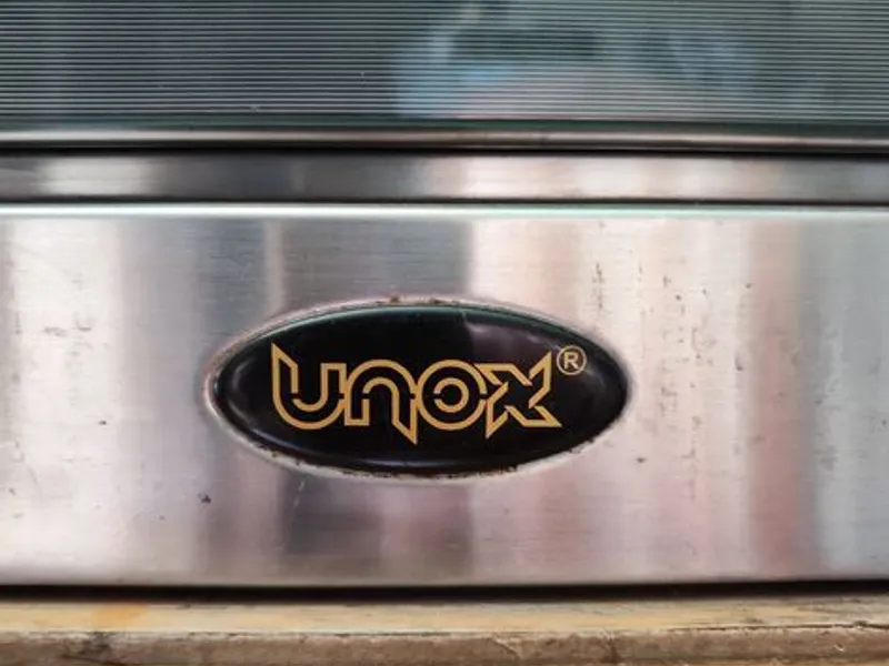 Forno Industrial ou Semi-industrial da marca UNOX 