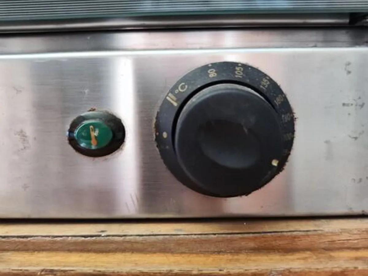 Forno Industrial ou Semi-industrial da marca UNOX 