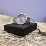 Relógio de pulso feminino prateado em aço Skyline  2