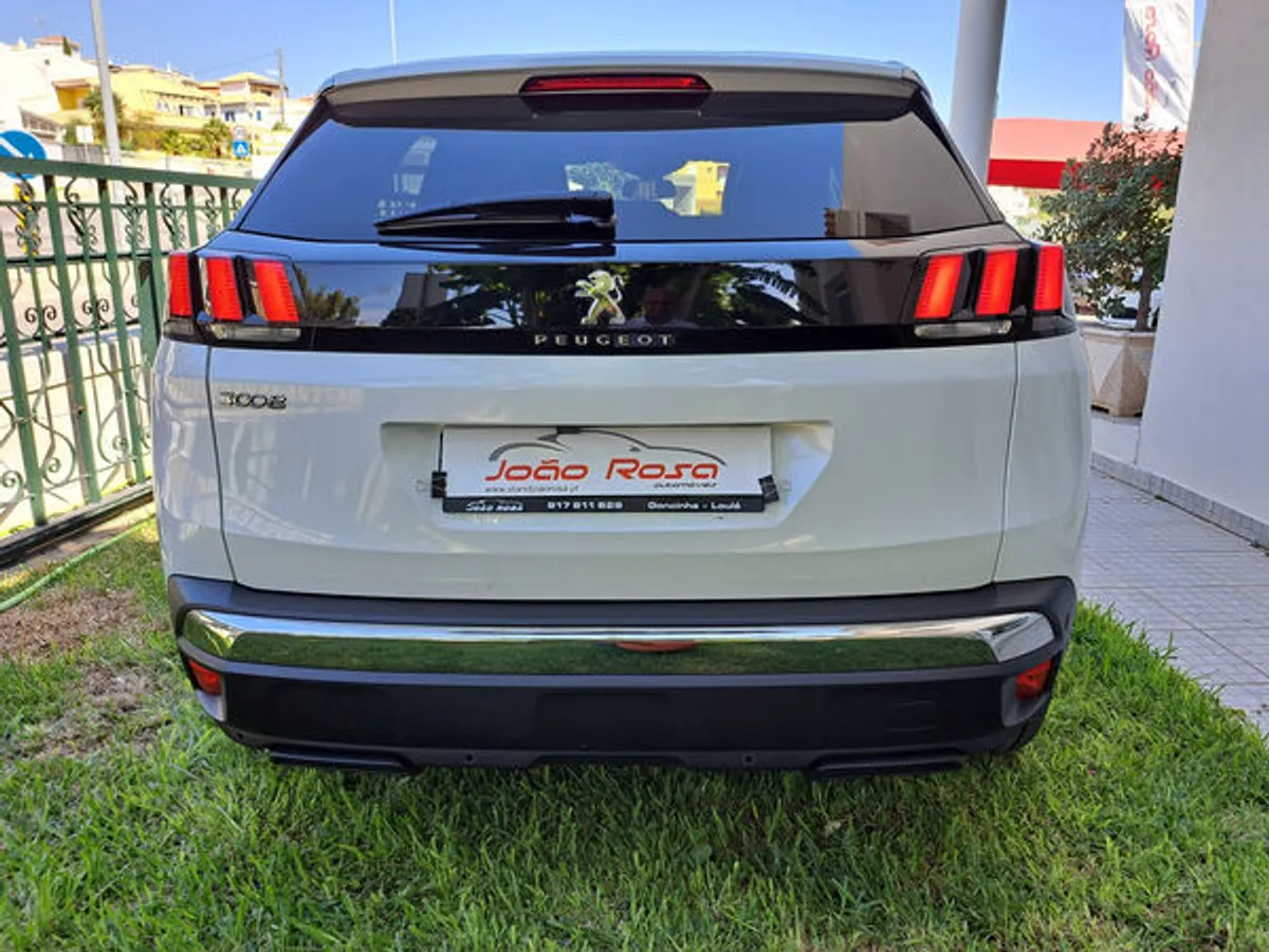 Peugeot  3008 SUV 1.5 HDI  Allure