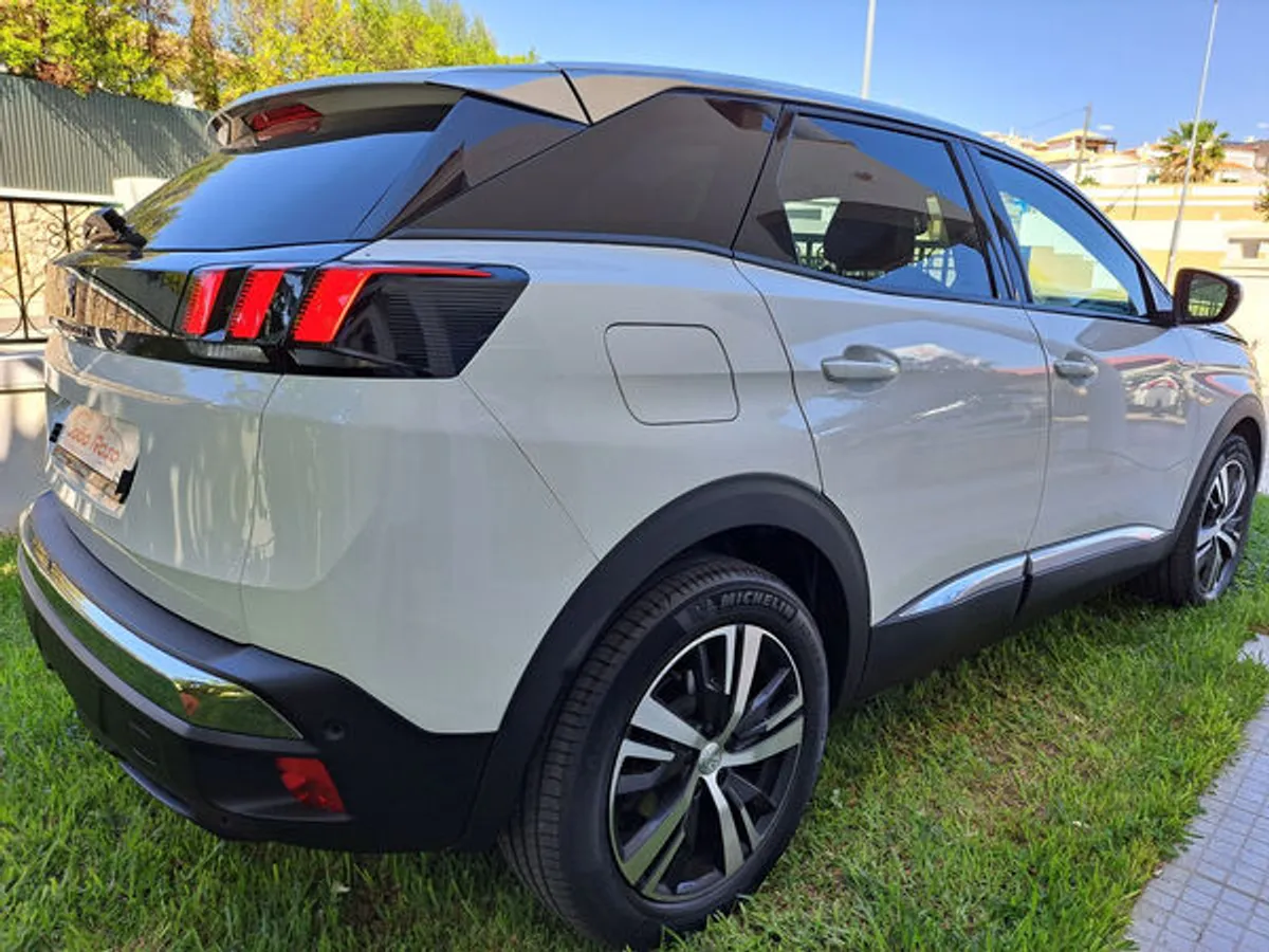 Peugeot  3008 SUV 1.5 HDI  Allure