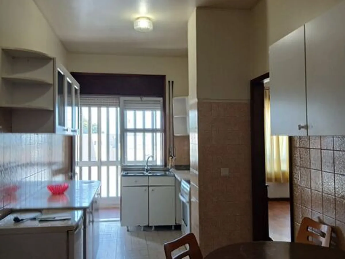 Arrendo T5 mobilado no Porto 1200€/mês