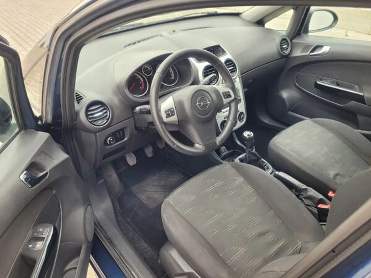 2012 Opel corsa hatchback 1.3 cdti 95 cv