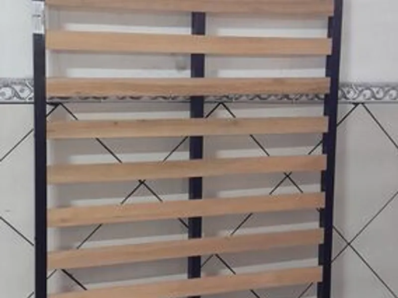 Estrados de solteiro