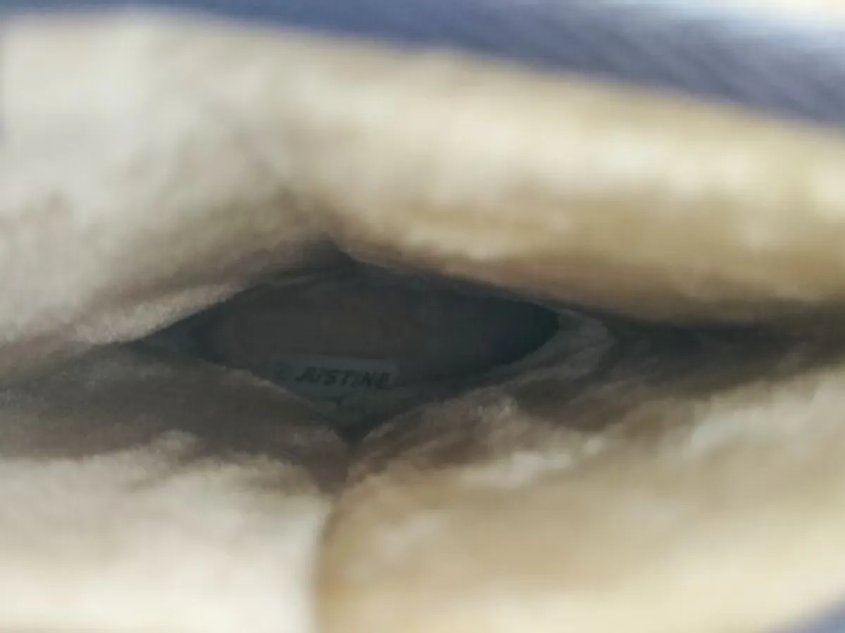 Botas estilo Pantufa acinzentadas n 41 da Justine 