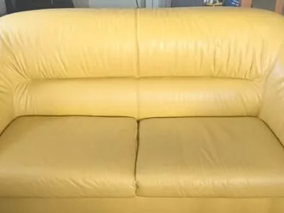 Trio de sofás em pele genuína