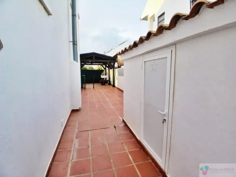 For sale of house in San Pedro de Alcántara, tiro pichon