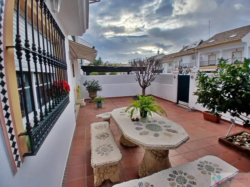 For sale of house in San Pedro de Alcántara, tiro pichon