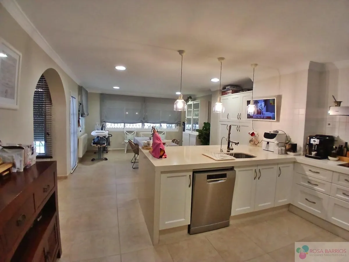 For sale of house in San Pedro de Alcántara, tiro pichon