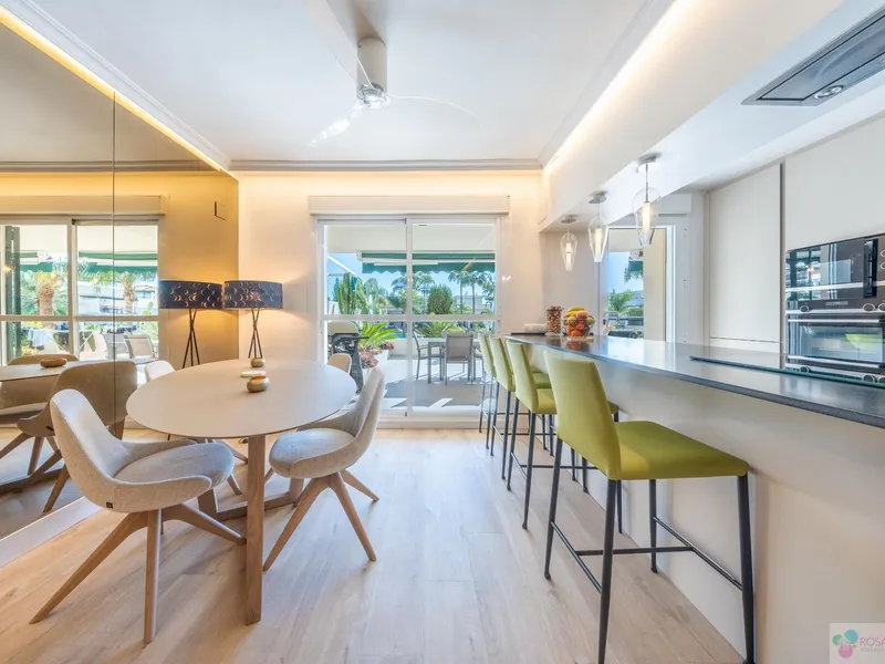 For sale of flat in Nueva Andalucía, Altos del Rodeo