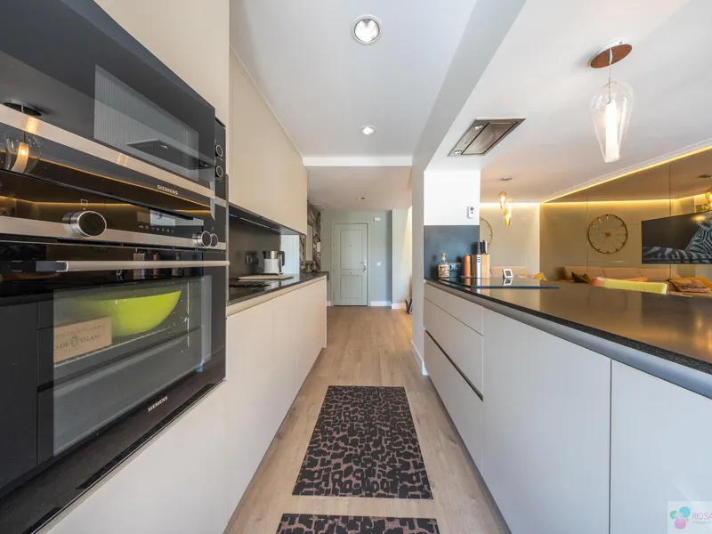 For sale of flat in Nueva Andalucía, Altos del Rodeo